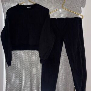 Women’s H&M Sweatpants and Sweatshirt Set